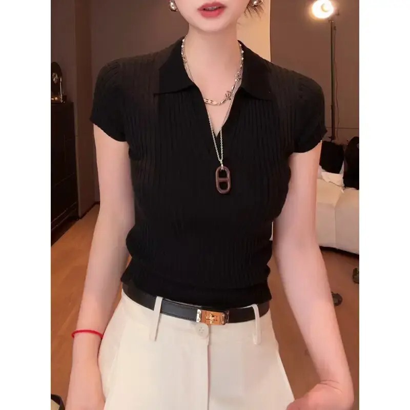 やせて見えるスリムな襟付きニット半袖tシャツ女性2025夏の新しい高級感のある雰囲気に合わせて短い上着を着る|undefined