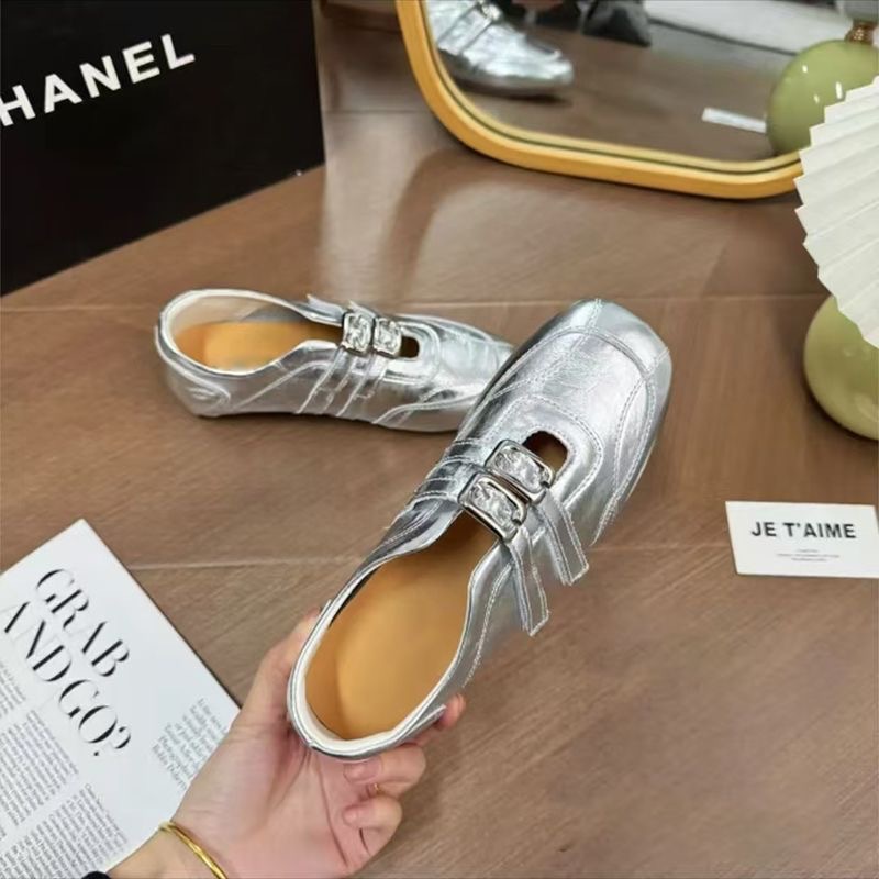 Zapatos de cuero suave de mujer, primavera de 2026 nuevos zapatos de doble hebilla superficial, zapatos de cuero casuales cómodos