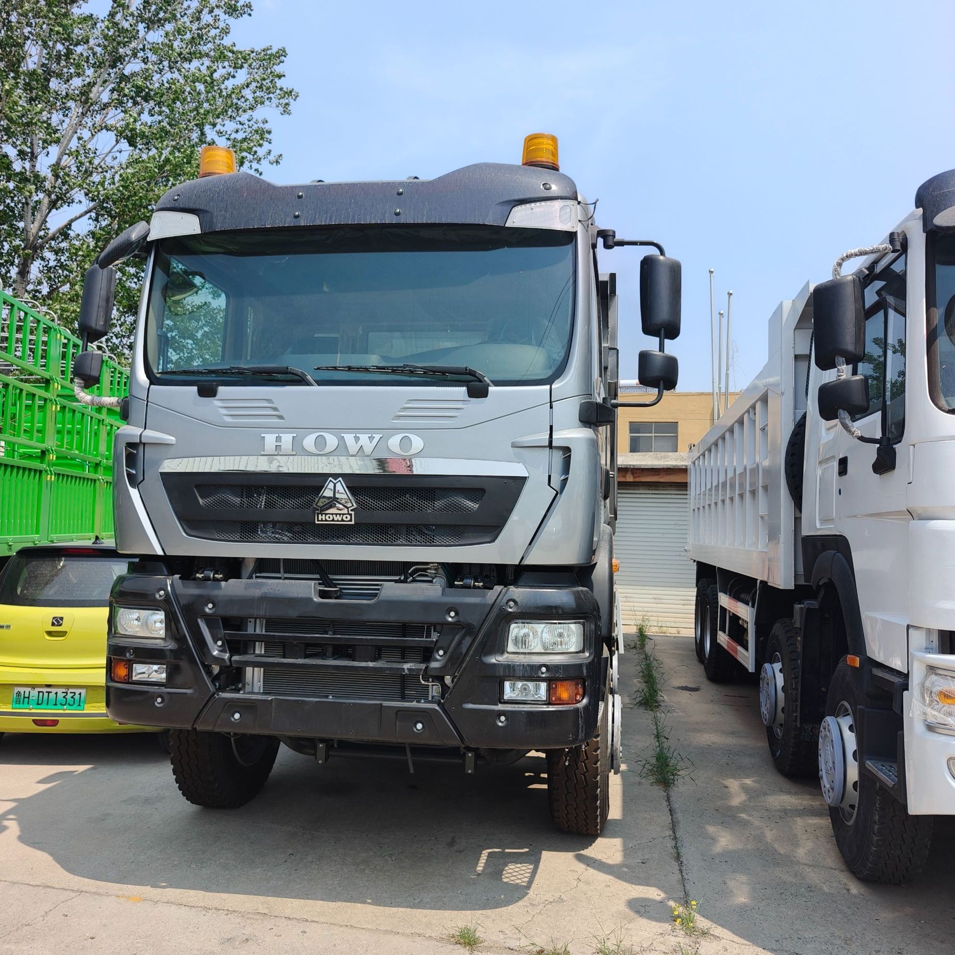 Directly from the Manufacturer: Howo Heavy-Duty Dump Truck, Coal Transport Truck, Large-Capacity Mining Site Dump Truck