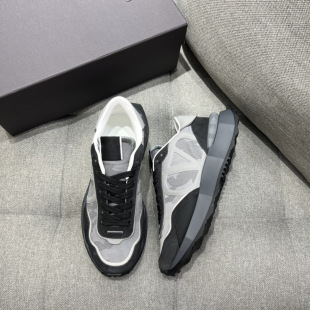 �¿��픰�����͸����|Ь���ϵ��������ƴ���^��ţƤ�\�����eЬ