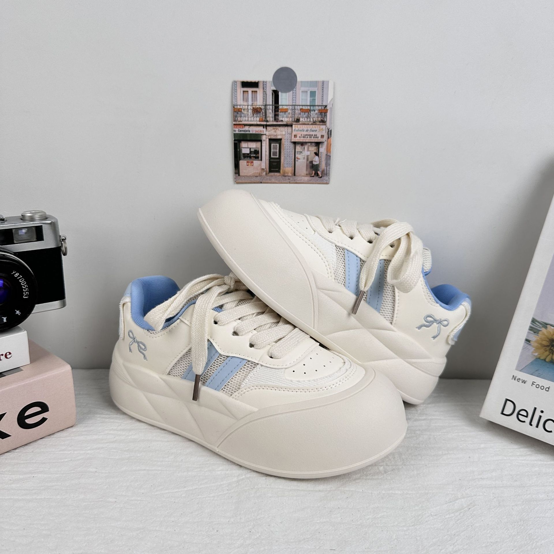 Onda lejana dulces zapatos de hojaldre para mujer 2025 nuevos zapatos de tablero de malla de suela gruesa de verano zapatos de pan de todo fósforo zapatos casuales