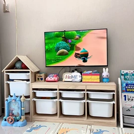 商超货架;儿童桌椅;儿童书架、柜