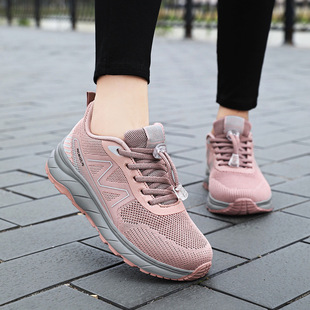 Middle-Aged and Elderly Women's Shoes, Spring Lightweight Travel Shoes, Women's Breathable Casual Sports Shoes, Comfortable Soft-Soled Non-Slip Mom's Shoes