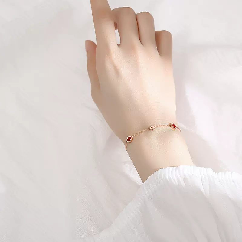 四叶草手链不锈钢玫瑰金轻奢精致女士新小众设计送女友情侣礼物