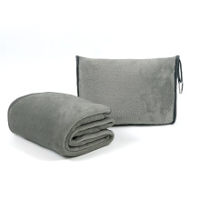 厂家直销多功能二合一汽车抱枕毯 法兰绒拉链折叠旅行毯枕头毛毯