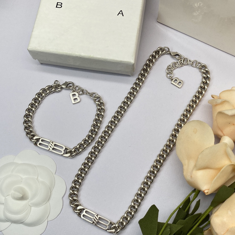 Bajia New Letter Double B Thick Chain Bracelet Female European and American Niche Hip Hop Street Fashion Personality Retro Suit Wholesale Bajia New Letter Double B Thick Chain Bracelet Female European and American Niche Hip Hop Street Fashion Personality Retro Suit Wholesale