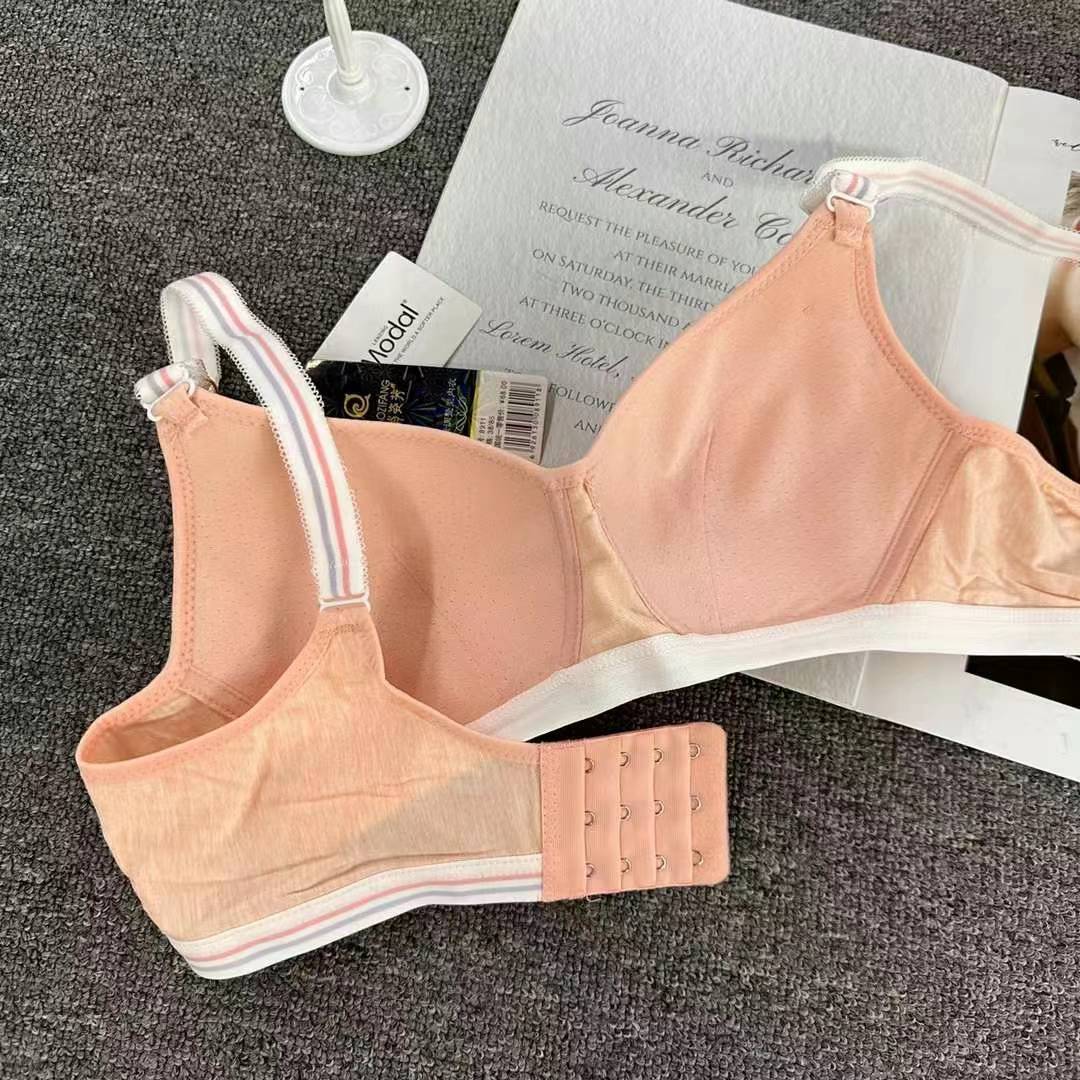 Bra de ropa interior de madres transfronterizas delgado de mediana edad sin anillo de acero cómodo bra de algodón agrupado grande bra al por mayor
