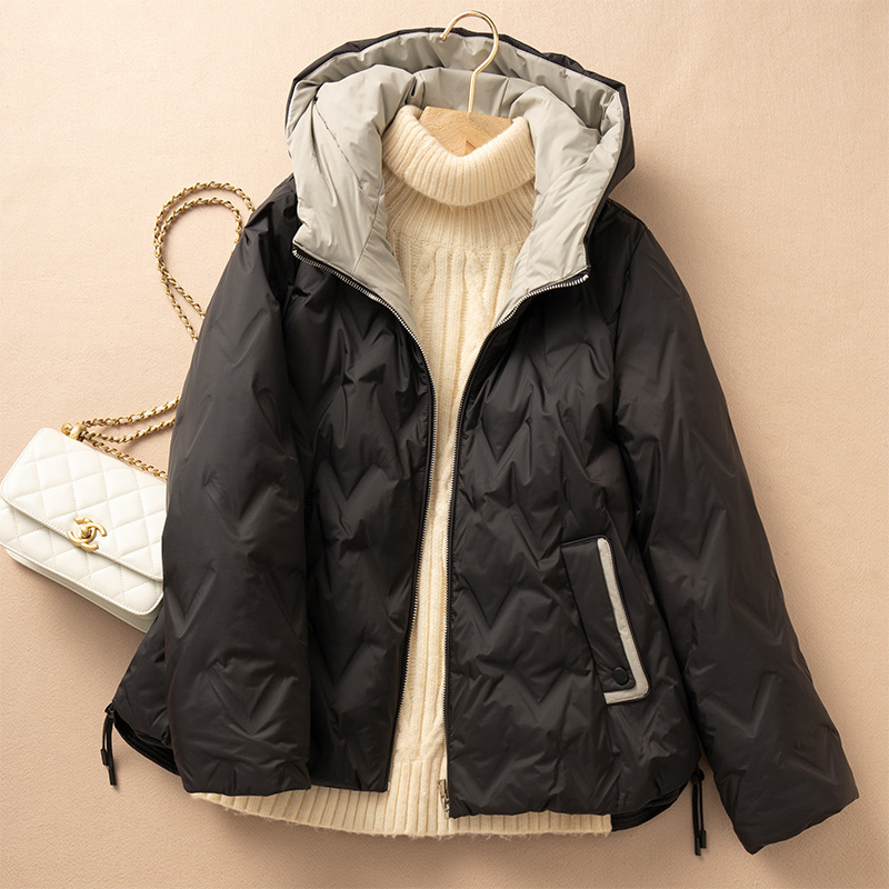 Design Sense 2025 Winter New Contrast Color Laminated Short Hooded down Jacket Women's Loose Slimming Look Warm Jacket