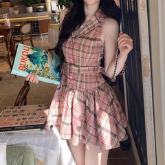 女款夏粉霜棋盘 miu系格纹翻领收腰设计感显瘦无袖短款连衣裙夏季