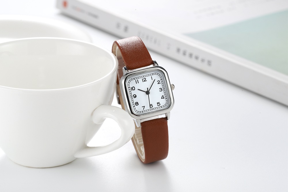 Live broadcast of new Instagram Fengsen series digital fashion minimalist square small dial student belt women's watch_voghion.com