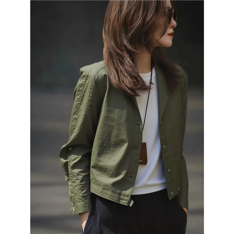 Shenzhen Nanyou's Beautiful Early Autumn Military Green Short Jacket for Women 2025 New Casual Jacket Top for Small People