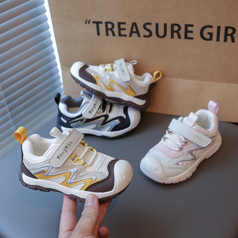 2026 Autumn New Children's Sports Shoes Breathable Mesh Boys' Running Shoes Non-Slip Soft Sole Girls' Toddler Shoes 2026 Autumn New Children's Sports Shoes Breathable Mesh Boys' Running Shoes Non-Slip Soft Sole Girls' Toddler Shoes