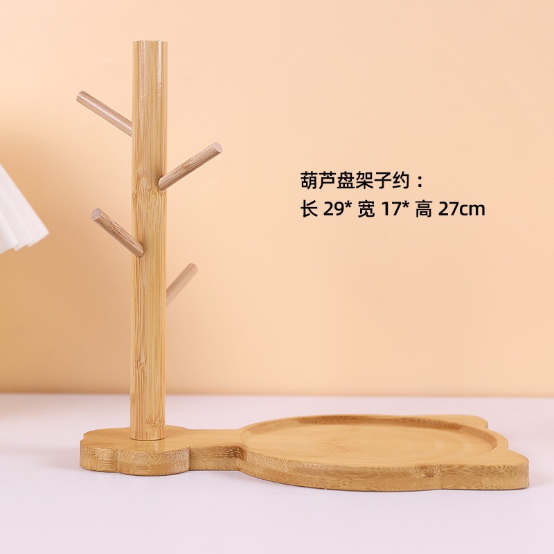 단단한 나무 새끼 고양이 가지