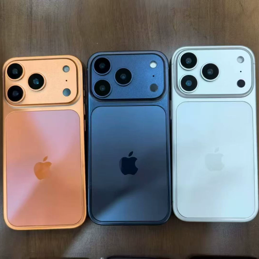 Защитный чехол (Apple) iPhone 17 — реалистичный дизайн, несколько цветовых вариантов