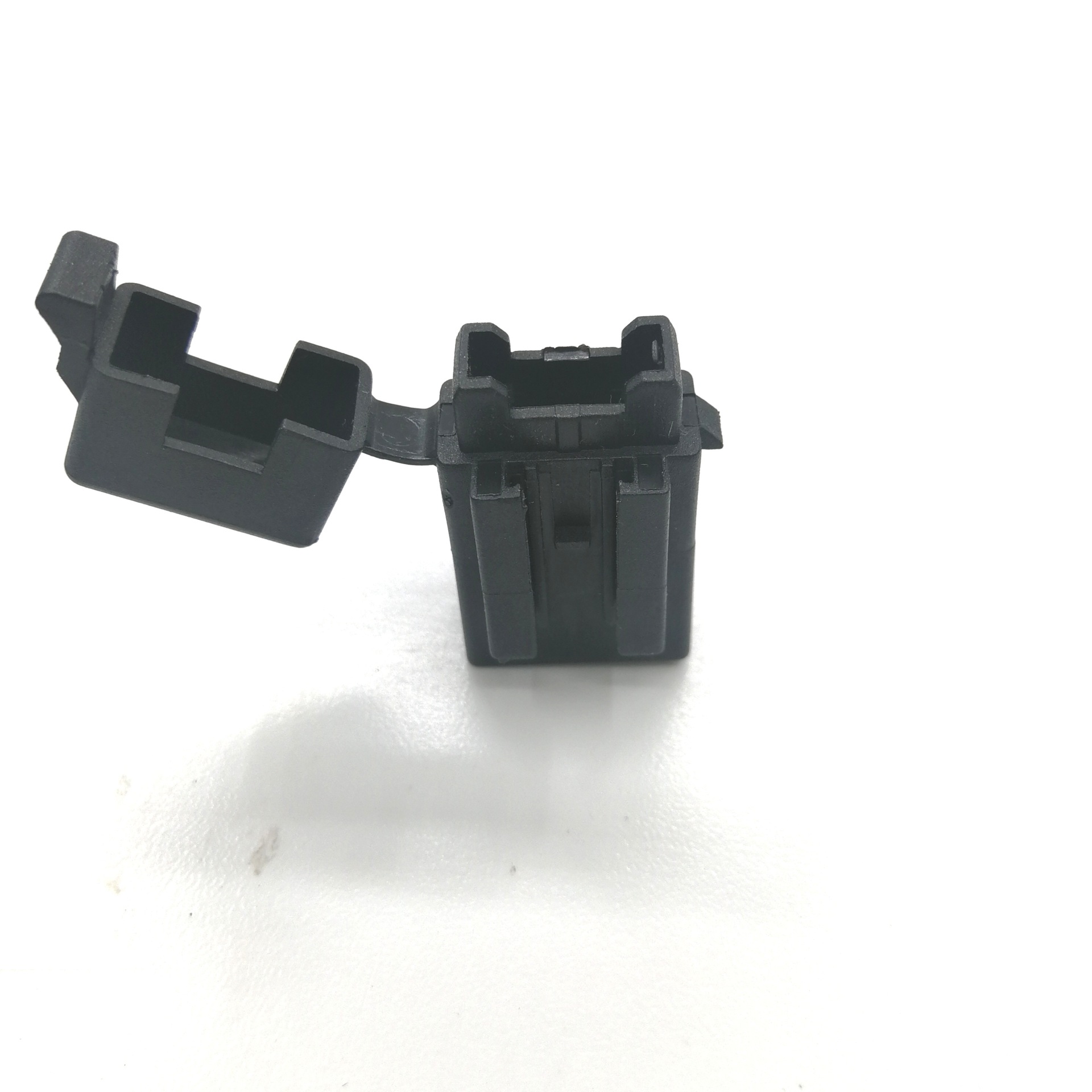 小号插片保险丝盒    Z-707S 保险丝盒 汽车插片保险丝盒