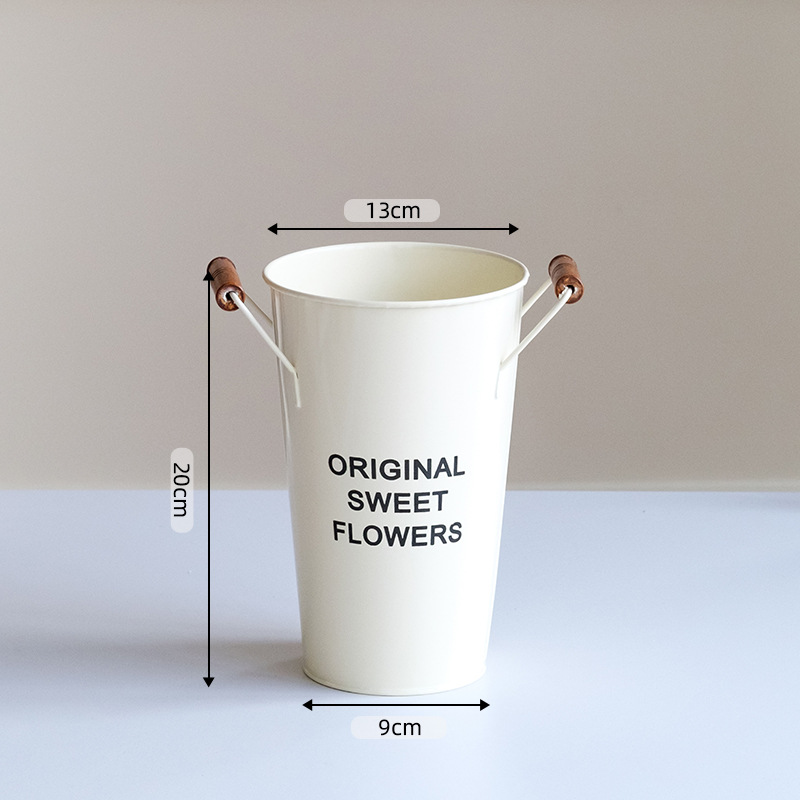 Beige wooden bucket 20cm high