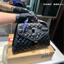 流行的百搭ins小包包女2023新款潮高级质感宽带大容量斜挎包惠里