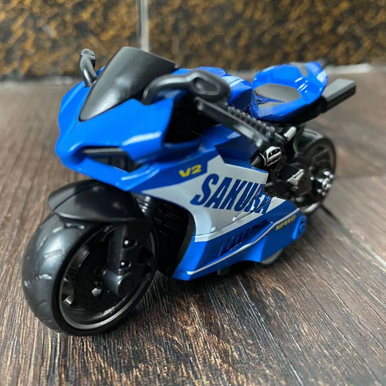 Aleación de retroceso modelo de motocicleta decoración simulación de plástico carreras de juguete transfronterizo llavero colgante agarre decoración de la máquina