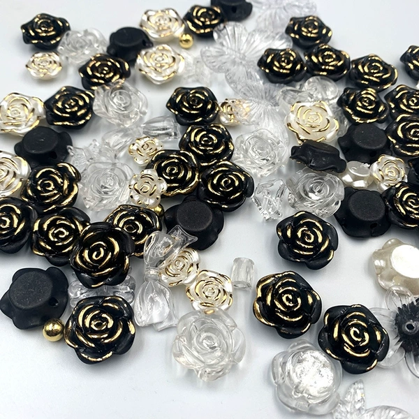 Black and gold mixed style