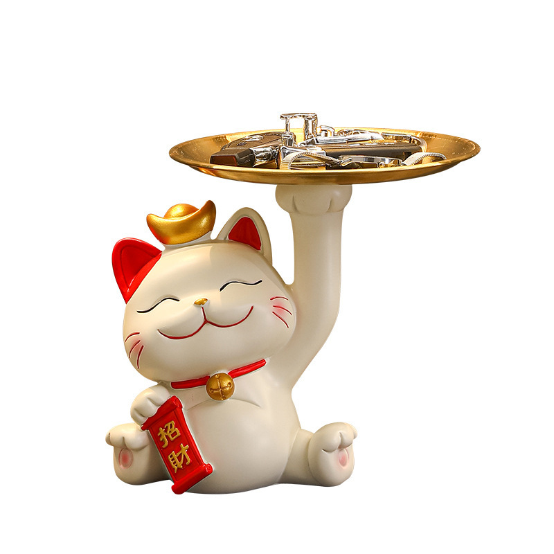 玄関のプレゼント柿の家の猫は家に入ることを手配します。|undefined