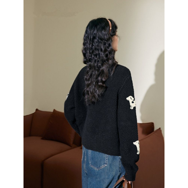 와이드 컬러 블랙 강아지 카디건 여성의 2024 년 새로운 가을과 겨울 내부 니트 스웨터 쇼트 코트 탑