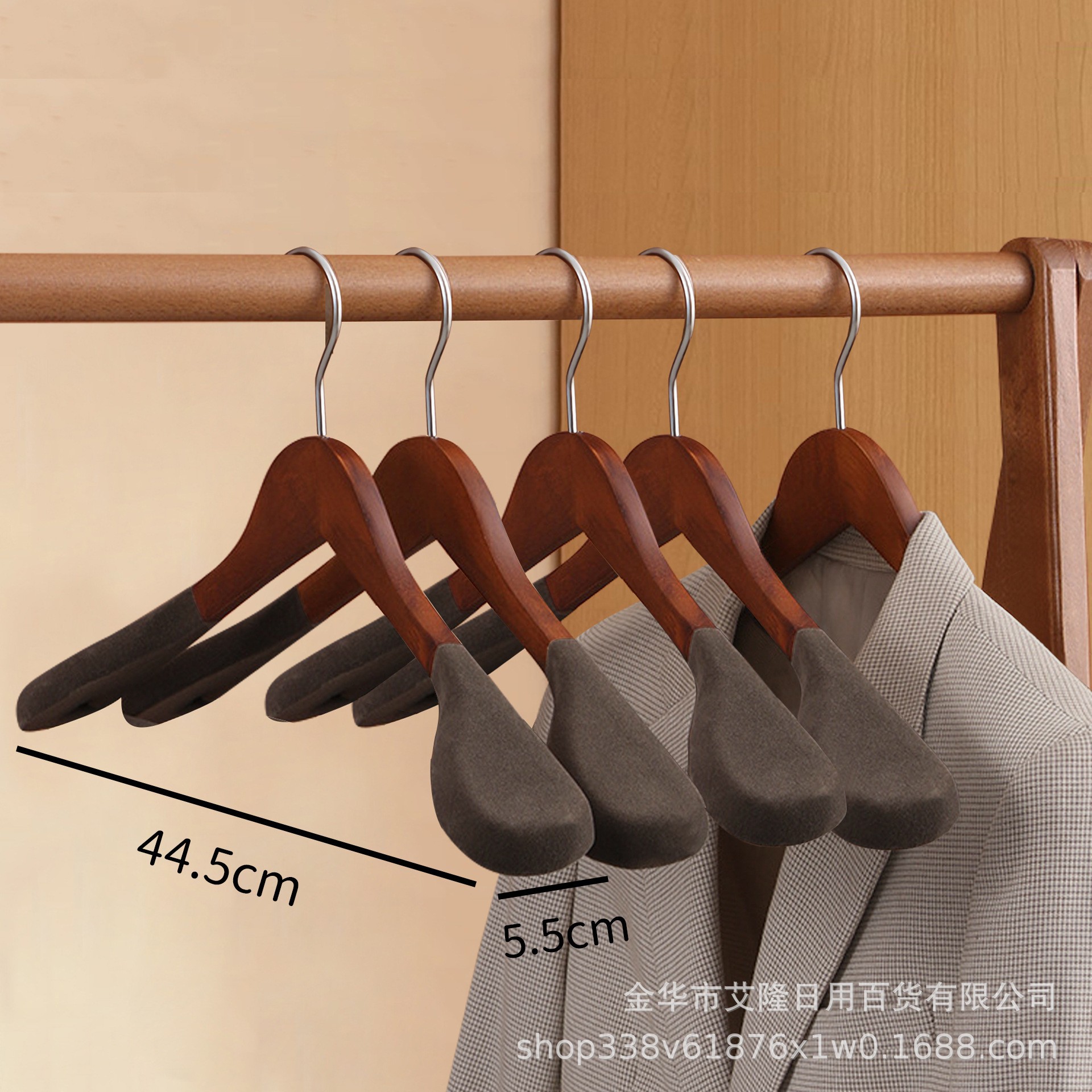 Percha de madera sólida de alto grado hombro ancho flocado abrigo casero traje colgante sin marca colgante de madera sólida colgante al por mayor