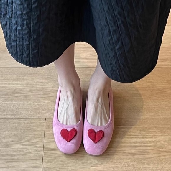 Sheep Suede Casual Commuting Slip-On Shoes, Age-Reducing, Shallow Pink Single Shoes, Round Toe, Flat-Soled, Heart-Shaped Granny Shoes, Casual