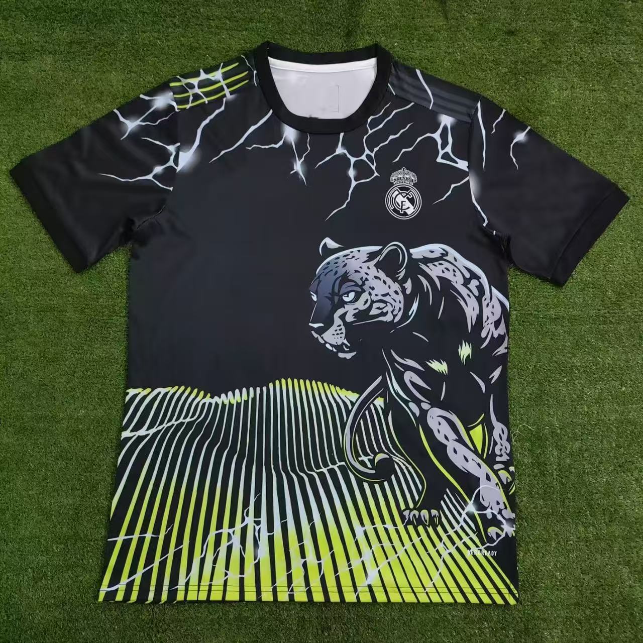 Una generación de uniformes de fútbol, nuevos uniformes de entrenamiento, camisetas, Italia AC, Barcelona, Real Madrid, Brasil, Japón, Ajax