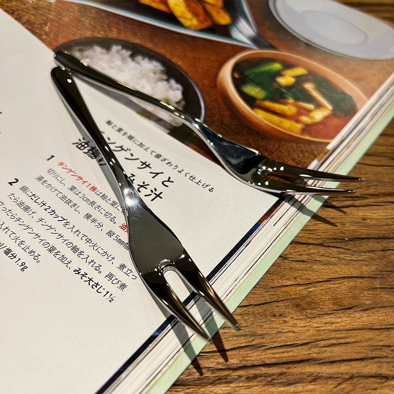 ステンレスの果物とフォークの家庭用ホテルの軽い豪華なケーキのデザートは厚いフォークの創意の月餅とフォークは鋼を刺繍しません。|undefined