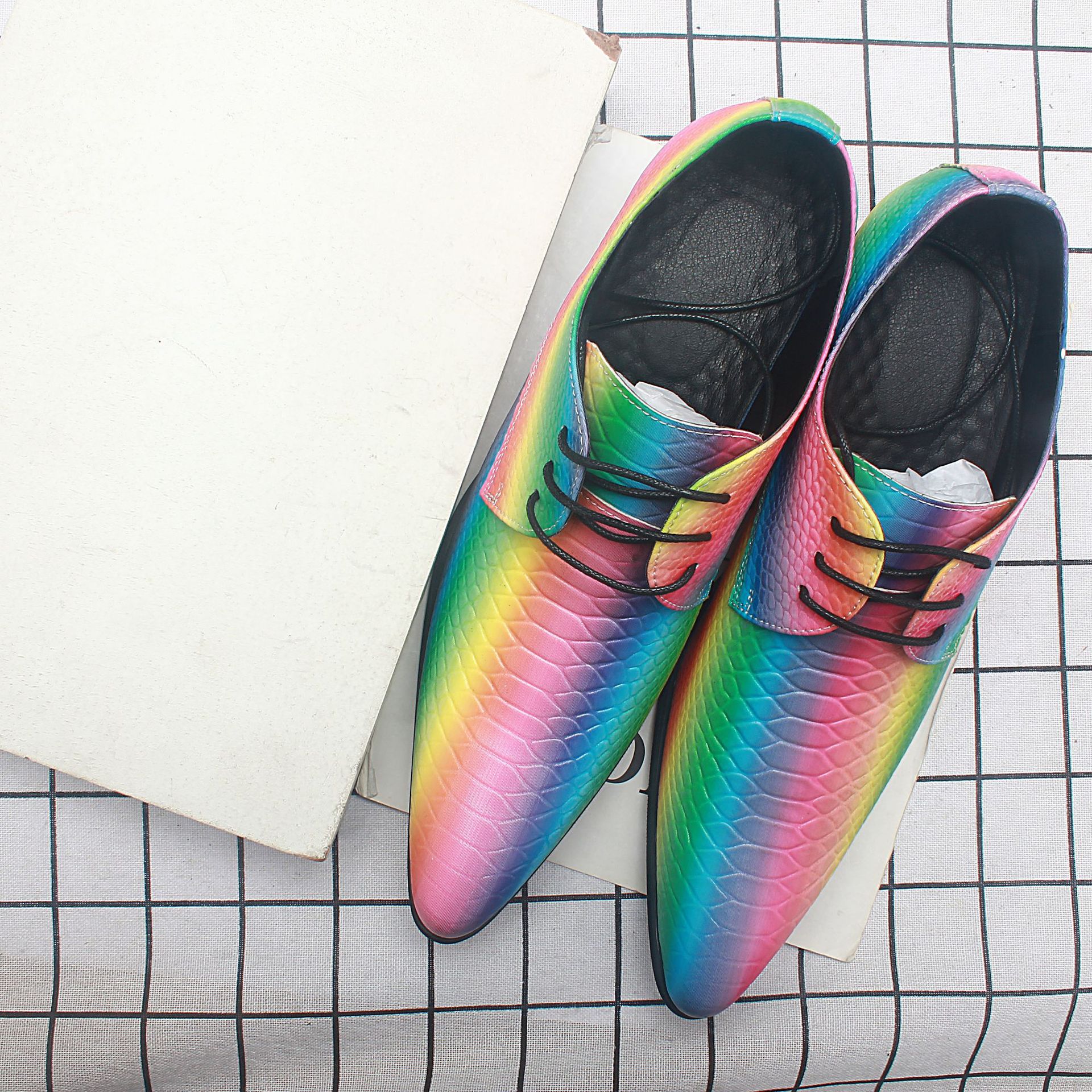 2025�＾Ӣ�׼�Լʱ�аٴ�������Ь�ʺ�ɫϵ��Ь1364