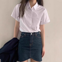 日本式の肩の白い半袖のシャツの女性の純綿の夏の韓系の独特な上着の事務のカジュアルな百合はやせているシャツを現します。