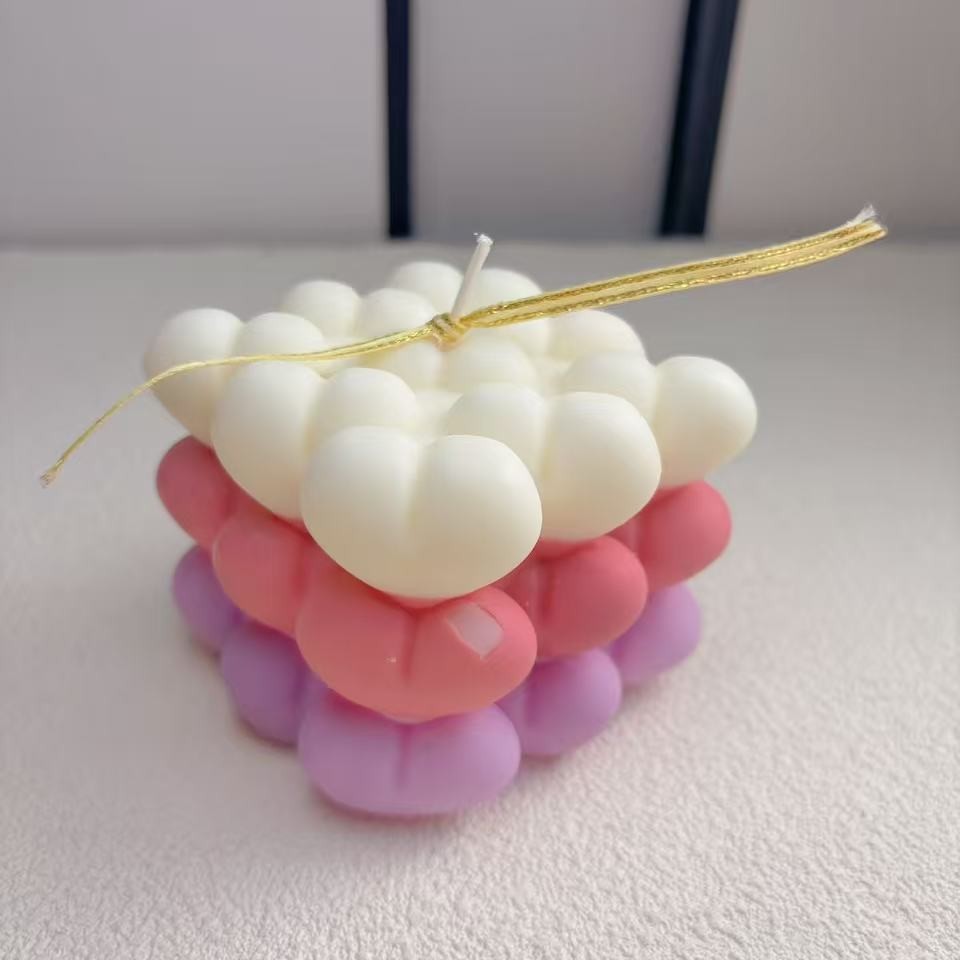 Bougie d'aromathérapie cubique géométrique en forme de cœur, en gros, pour la Saint-Valentin ou un anniversaire._voghion.com