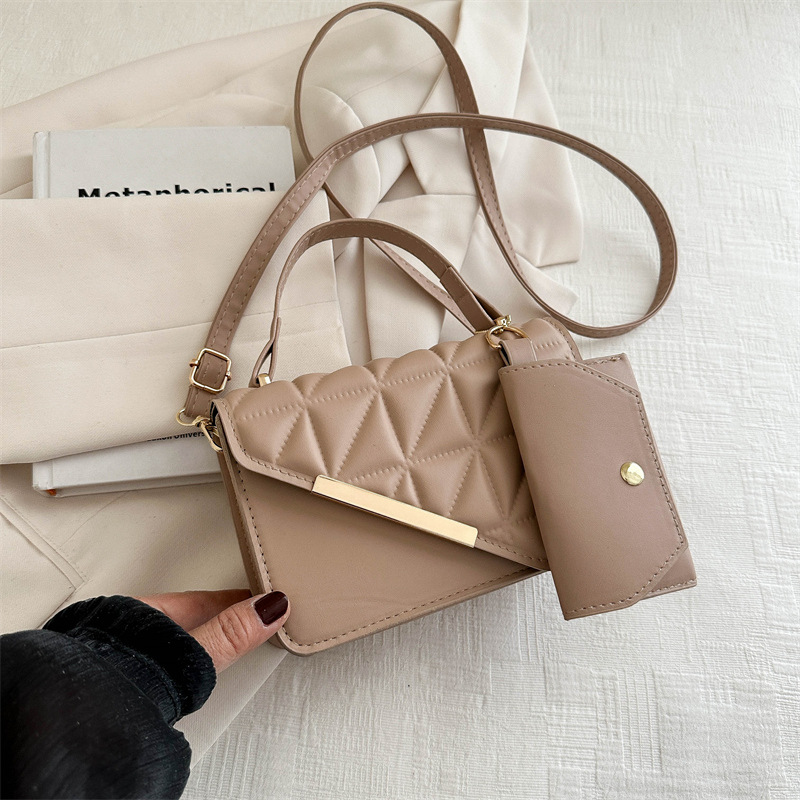 Bolso de diseño de nicho para mujeres 2024 nueva moda diamante mochila de hombro de textura de viajes bolso cuadrado