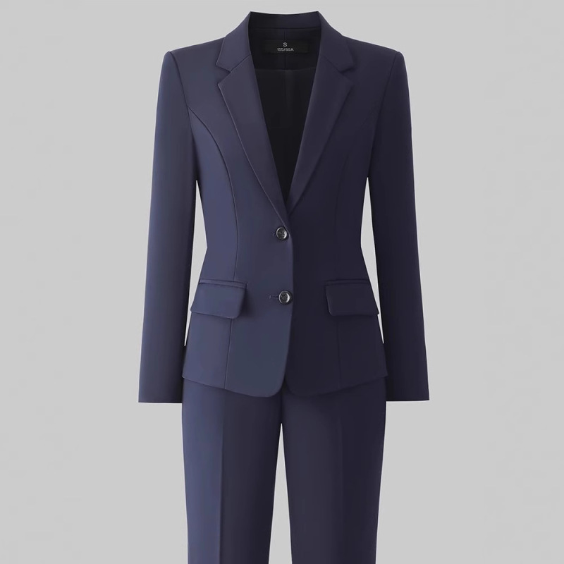 黒い小柄なスーツの女性春秋高級ホテルのフロントの職業作業服の事業はスーツのコートを編みます。|undefined