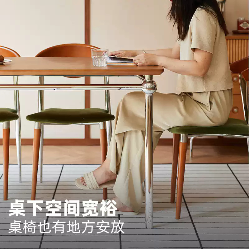 Mesas y sillas de comedor de madera maciza de acero inoxidable medieval Combinación de rectángulo para el hogar, tamaño pequeño, mesa de comedor de estilo retro para 6 personas