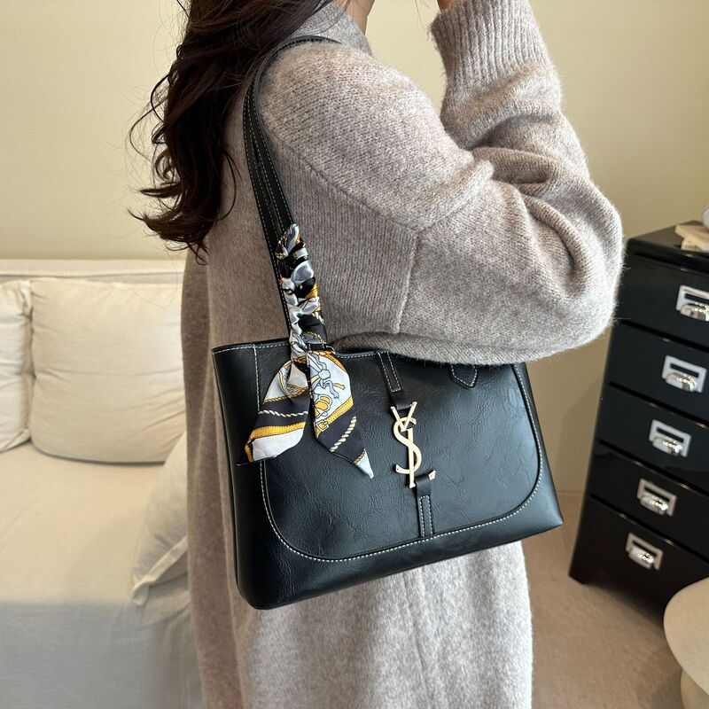 High-End Quality 2025 Autumn and Winter New Armpit Bag Retro Presbyopic Horsebit Large Capacity High-End Tote Bag for Women