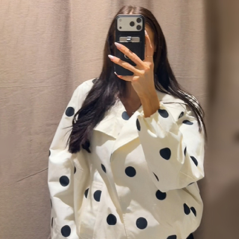 Cross-Border European and American Retro Large Polka Dot Lapel Short Jacket Loose Puff Sleeve Coat Women's Clothing Foreign Trade Wholesale in Stock Cross-Border European and American Retro Large Polka Dot Lapel Short Jacket Loose Puff Sleeve Coat Women's Clothing Foreign Trade Wholesale in Stock