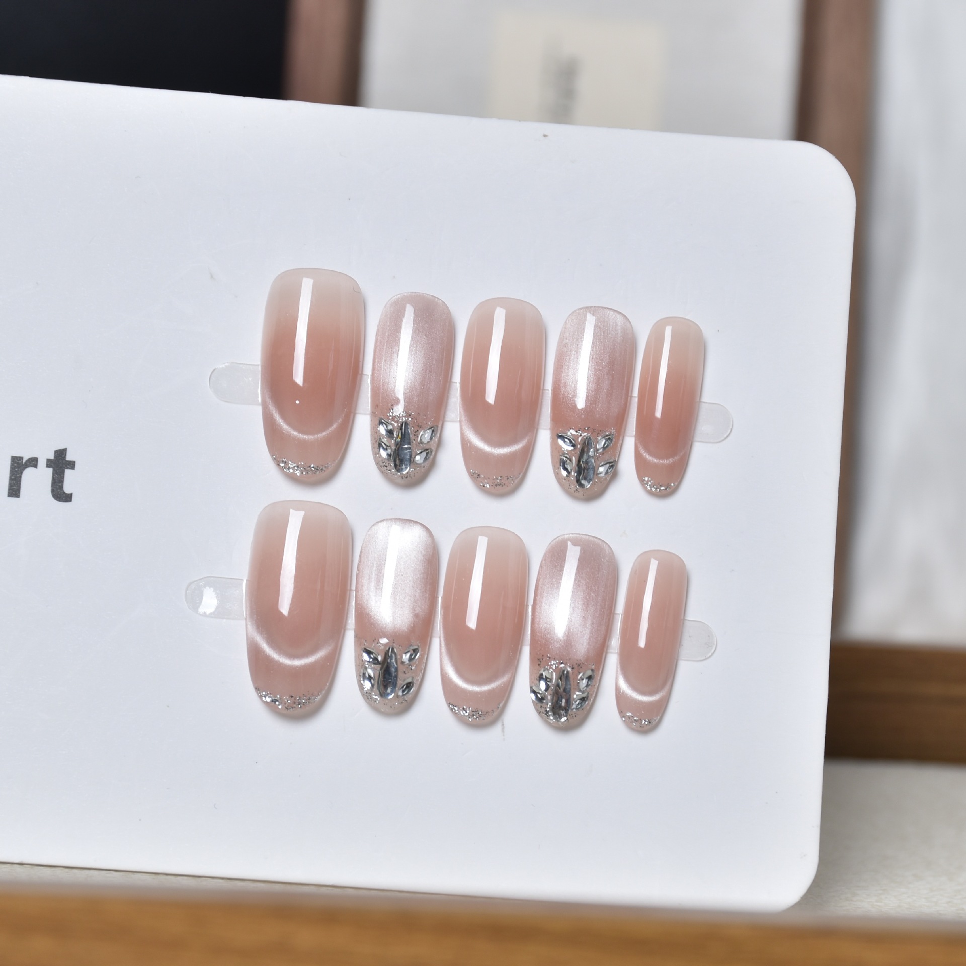 Yarn de estrella suave puro ojo de gato hecho a mano para usar uñas de alto nivel, parches de uñas falsas blanqueadoras, productos terminados de manicure.