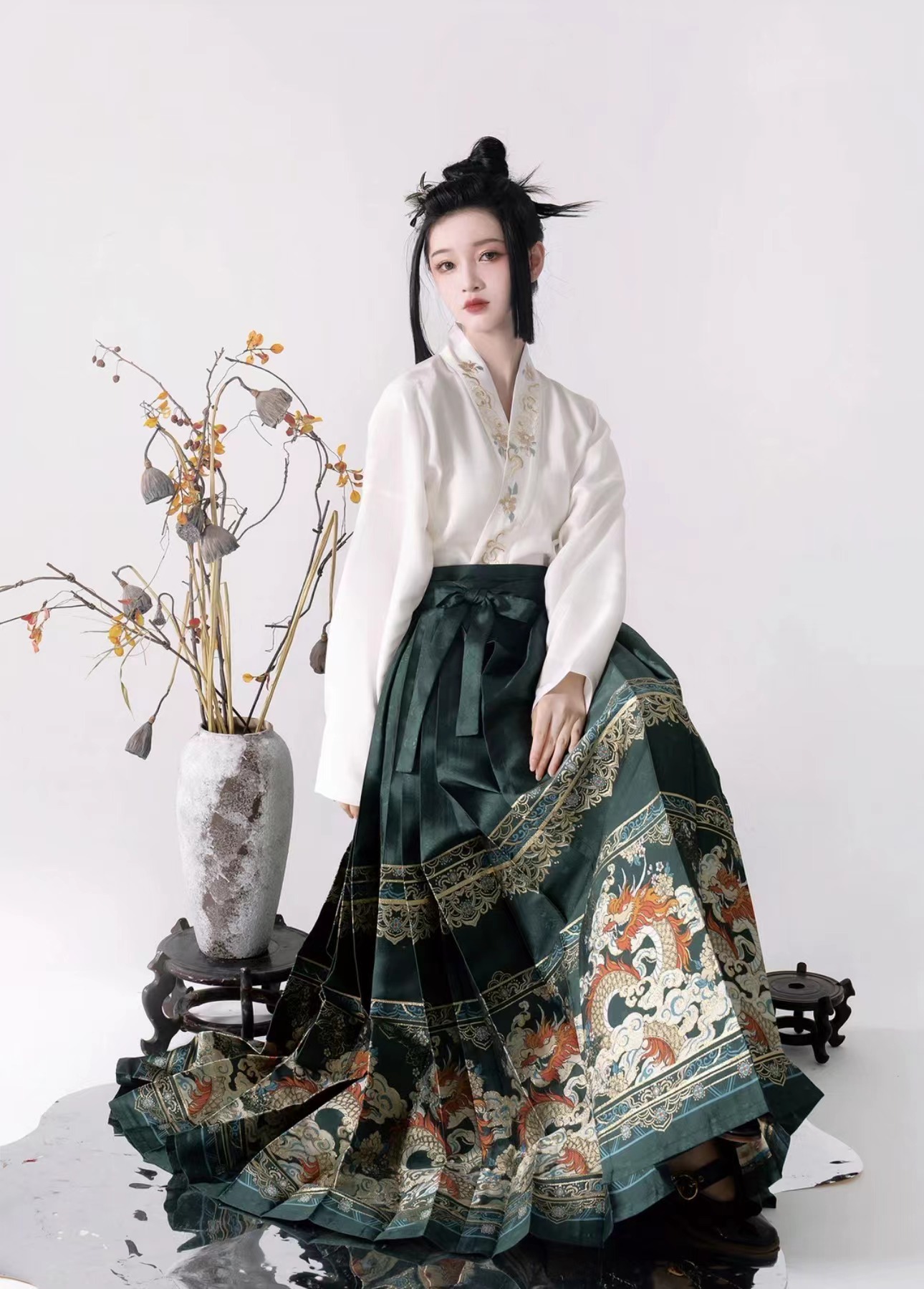 Su Yu Hua Shang Ming maxi dress imitation makeup flower Hanfu women's aircraft sleeve New Year autumn and winter set