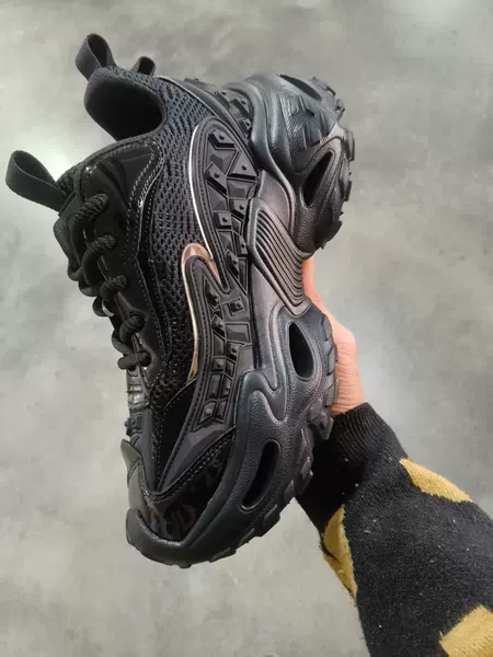 Paris New Thick-Soled Tire Shoes for Men 2025 Height-Increasing Retro Mecha Dad Shoes Distressed Street Durian Shoes for Women