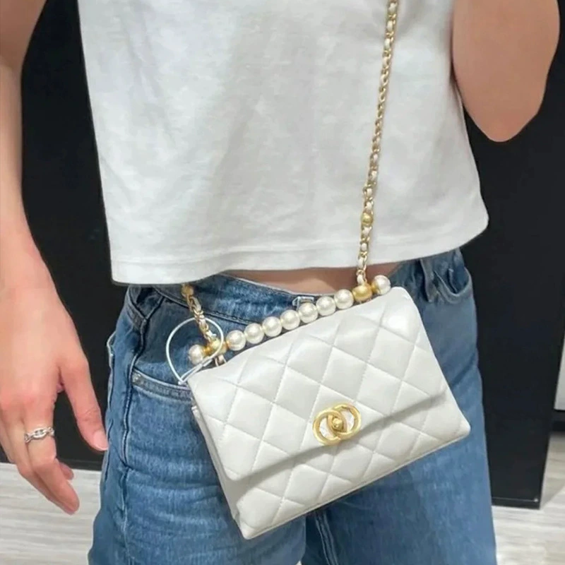 Universal handheld one-shoulder bag with diamond pattern, shoulder bag, Chanel style, chain bag