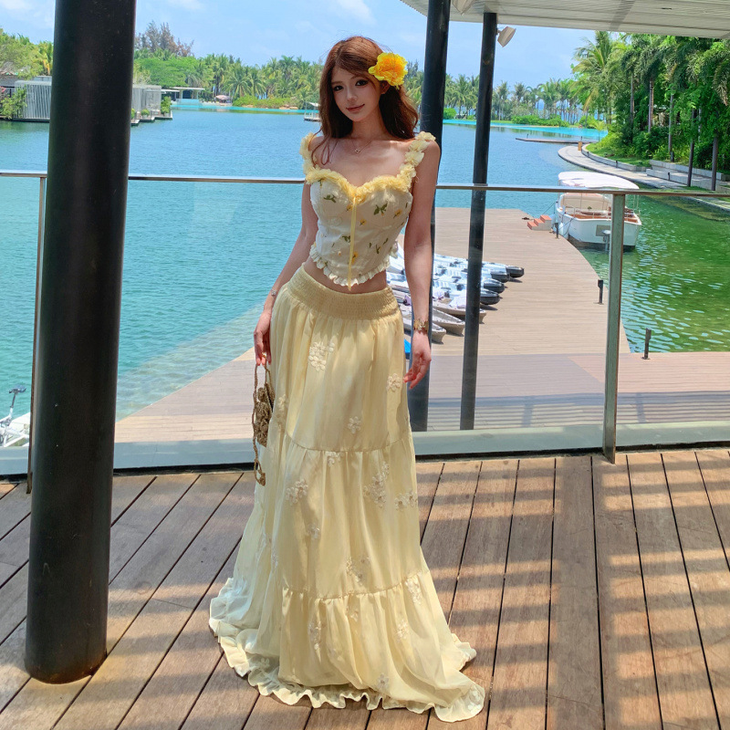 2026 Gentle Cream Style Holiday Floral Camisole and Long Skirt Two-Piece Set for Summer, Super Fairy-Like and Slimming