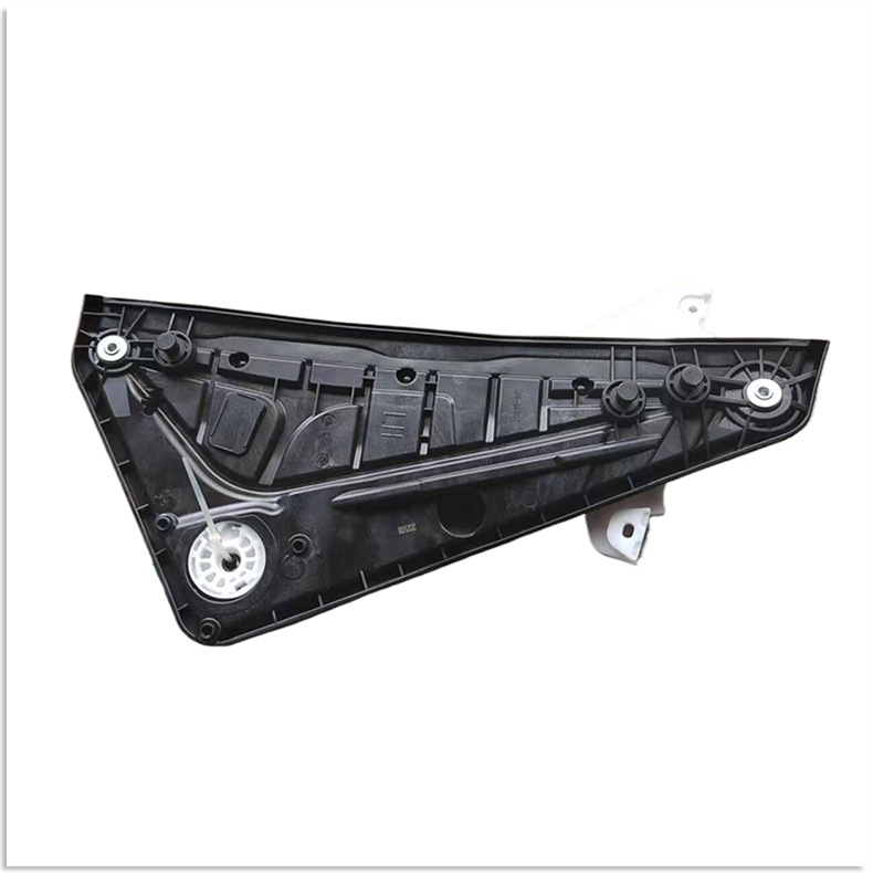 824012V010 Is Suitable for Imported Hyundai Car Parts, Such as the Glass Lift Bracket Without Motor