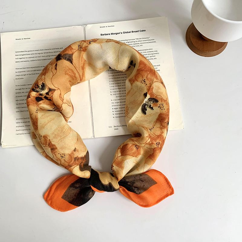 Bufandas de seda cuadrada alta sensación 2025 nueva impresión coreana de 65cm bufandas de seda cuello bufandas bufandas al por mayor