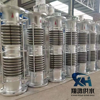 304不锈钢金属波纹焊接法兰补偿器非金属蒙皮方形圆形膨胀节四氟