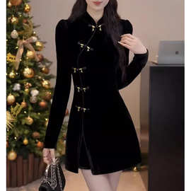 设计感2025秋季新【心事信笺】新中式国风盘扣立领丝绒连衣裙女装