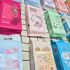 正版授權手口嬰兒濕巾一次性純水濕巾小包便攜清潔濕紙巾工廠批發