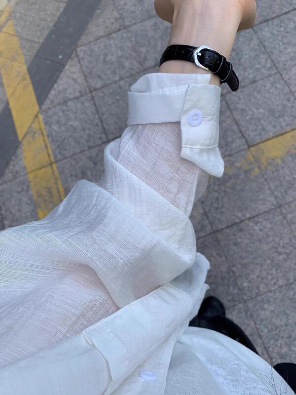 韓国系の白い薄いタイプの日焼け止め長袖シャツの女性の夏服の新型のゆったりした怠惰なシャツのカジュアルコートの上着|undefined