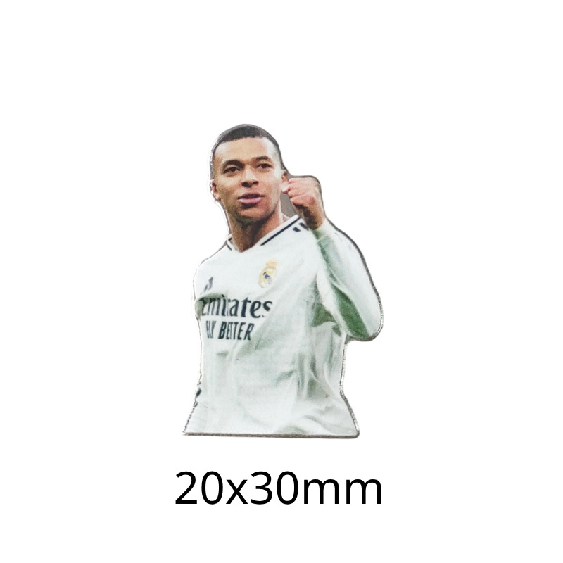 Fabricante personalizado Champions League World Cup Football Super Star Metal Insignia Imagen de dibujos animados Etiqueta del teléfono móvil Insignia Regalo