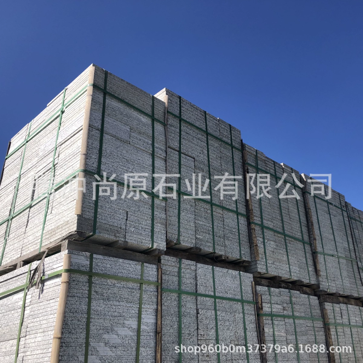 Гранит белый кунжутный Юньнаньский гранит белый кунжутный 20*300*600мм гладкая поверхность поверхность типа «личи» огнестойкая поверхность